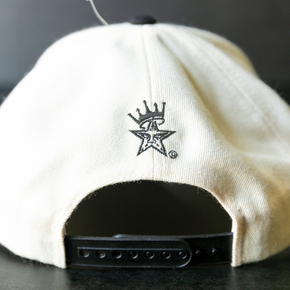 NWOT OBEY Worldwide Propaganda Snapback Hat - Picture 2 of 4